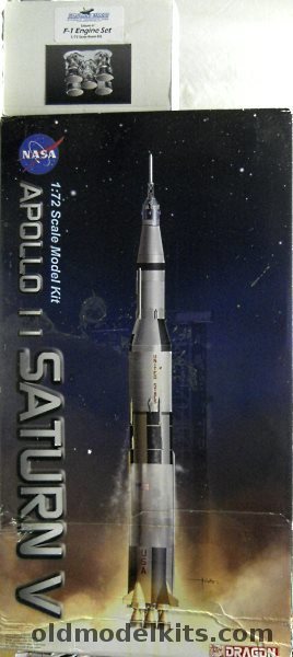 Dragon 1/72 Saturn V Apollo 11 With RealSpace F-1 Engine Set, 11017 plastic model kit